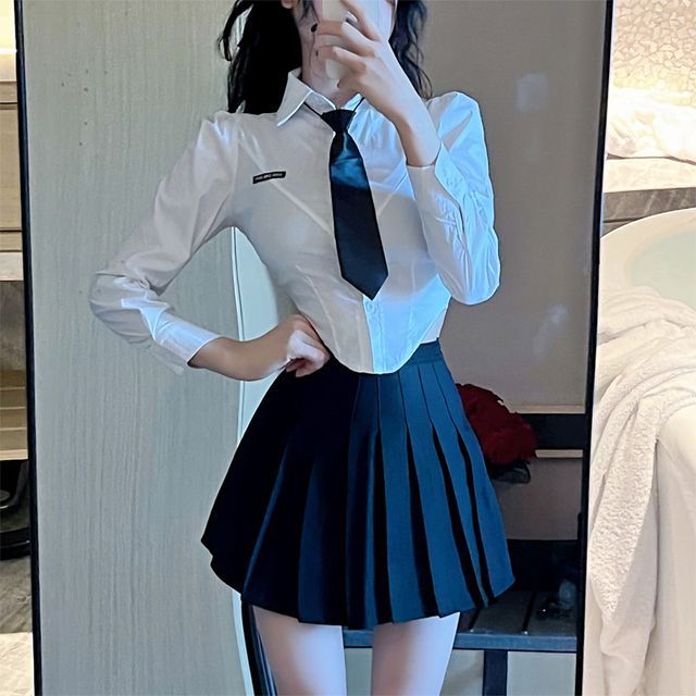 Yaniff - Long-Sleeve Crop Shirt / Necktie / Pleated Mini A