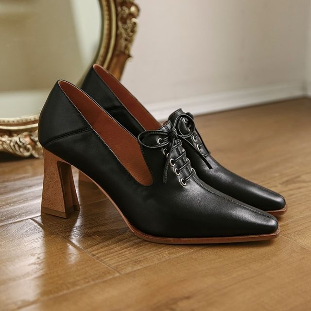 Kireina - Pointed Block Heel Lace Up 