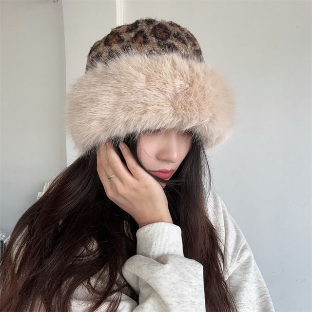4-4 STUDIO-Leopard Print Fleece Trapper Hat