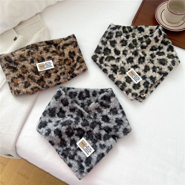 Frior-Leopard Fleece Scarf