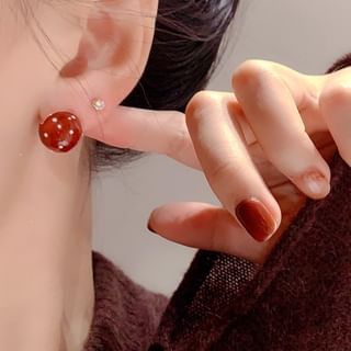 Kiren-Dotted Bead Stud Earring