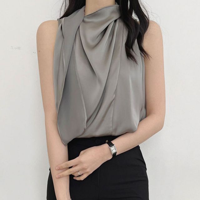 Coris-Sleeveless Satin Top