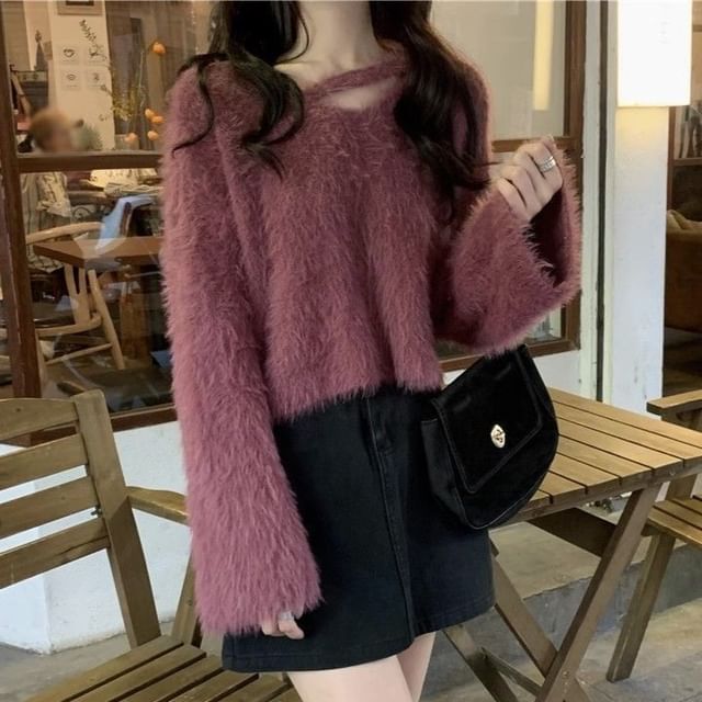 Sisyphi-V-Neck Plain Fluffy Sweater