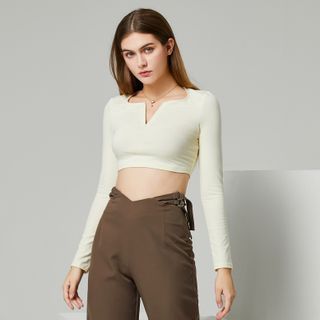 Long-Sleeve Plain V-Neck Crop Top 