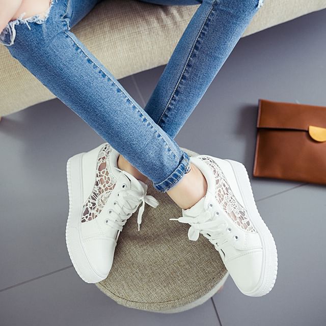 Sleeko-Platform Wedge Panel Lace Sneakers