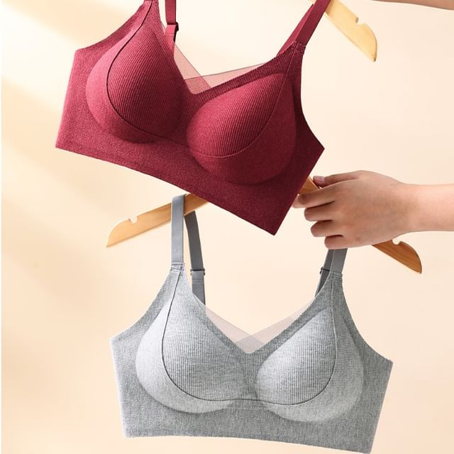 HYG Lingerie-V-Neck Seamless Plain Bra Set