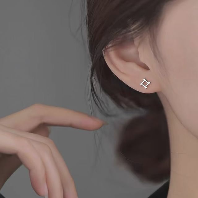 Toinianimos-925 Sterling Silver Triangle Stud Earring