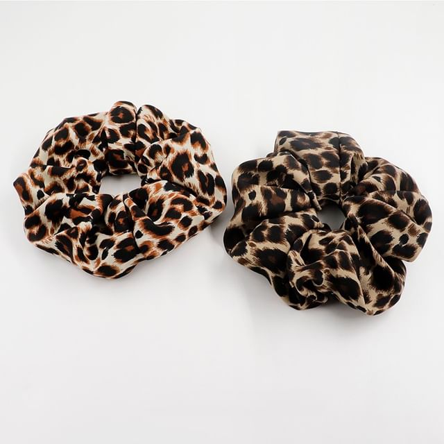 Koi Kawaii-Leopard Print Scrunchie