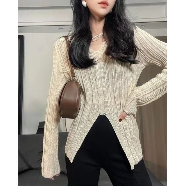 INEN-V-Neck Long Sleeve Plain Ribbed Split Hem Knit Top