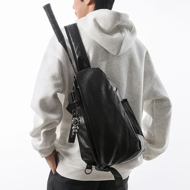 SUNMAN-Plain Buckle Leather Sling Bag