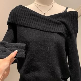 Yako-Mock Two-Piece V-Neck Cold-Shoulder Lace Panel Sweater
