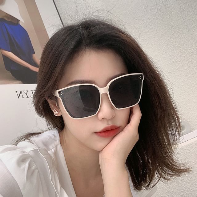 Aisyi-Square Frame Sunglasses