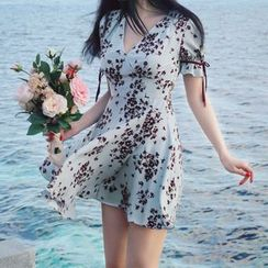 Doowex - Short-Sleeve V-Neck Floral Dress