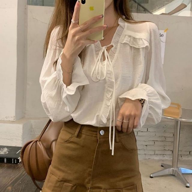 Hevnir-Long-Sleeve Tie-Neck Plain Frill Trim Blouse