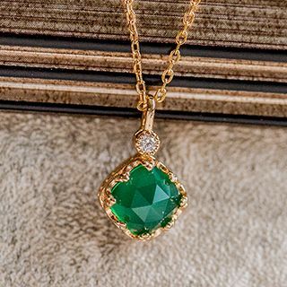 DECADES-Rhinestone Pendant Necklace set