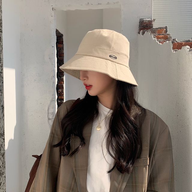 25 Best Bucket Hat Looks to Get for Your Outfits - atinydreamer