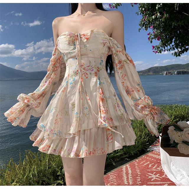 eyeye★大人気 GARDEN PUFF MINI DRESS_2色 EYIIYE Womens Puff Sleeve Square Neck Puffy Dress Babydoll