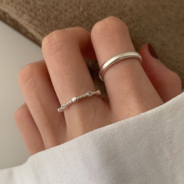 Betsuno-Silver Tone Ring