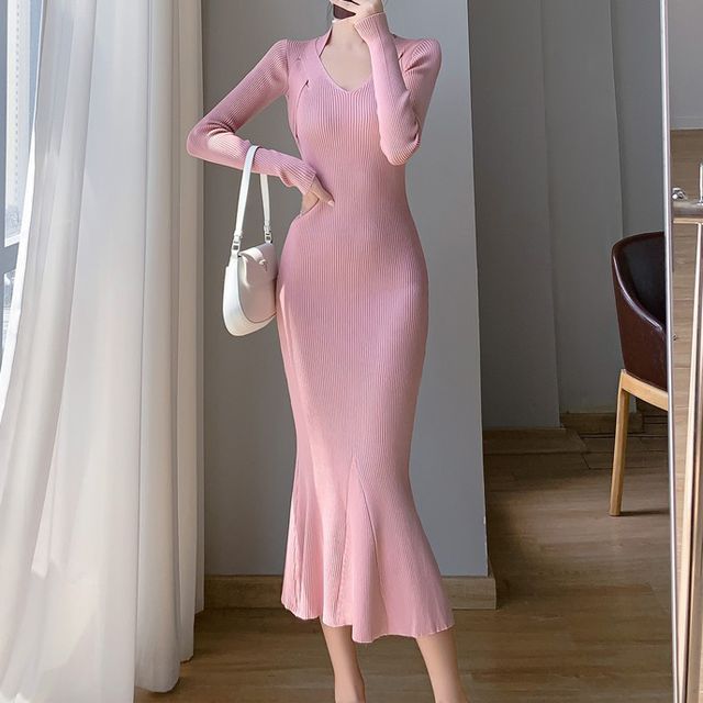 Aurora - Long-Sleeve Sweetheart-Neckline Plain Ribbed Midi Knit Dress |  YesStyle