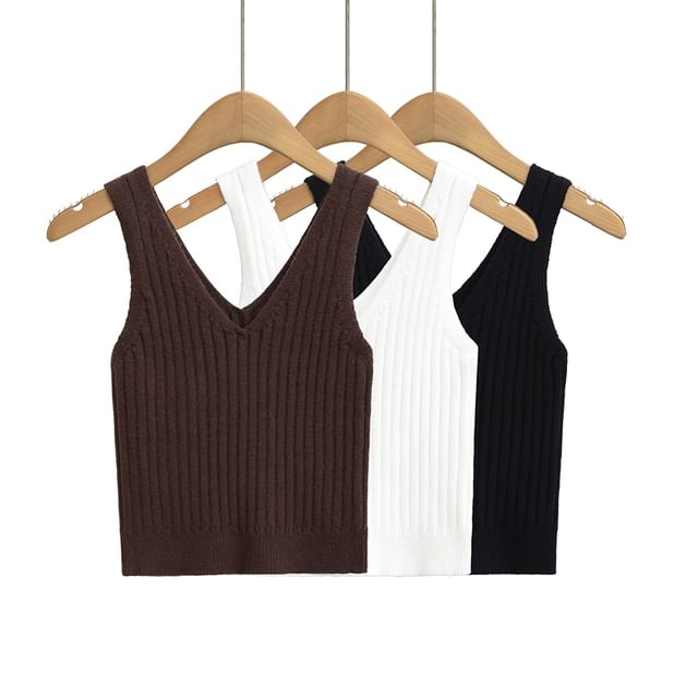Ulark-V-Neck Plain Knit Crop Tank Top