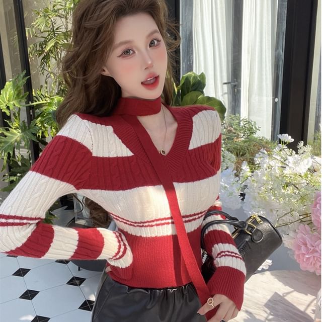 Whoosh-V-Neck Striped Cable Knit Sweater