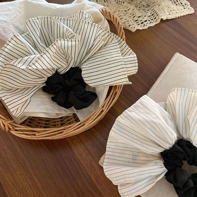 BeDaisy-Striped Ruffle Fabric Scrunchie