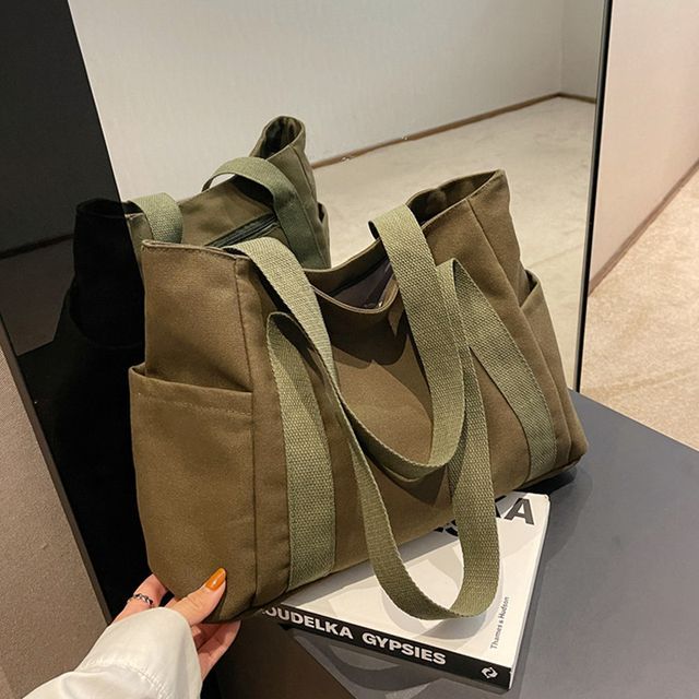 multi pocket tote