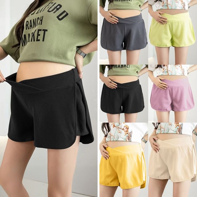 NEUF-Maternity High Waist Plain Shorts