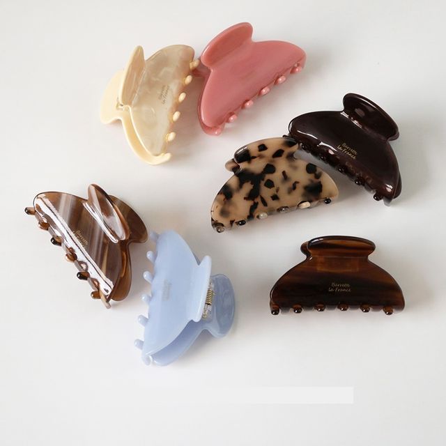 Allyrinta-Acetate Hair Claw