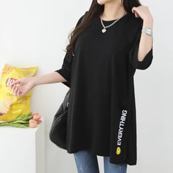 Seoul Fashion - Letter-Printed Slit-Side T-Shirt Seoul Fashion - Letter-Printed Slit-Side T-Shirt
