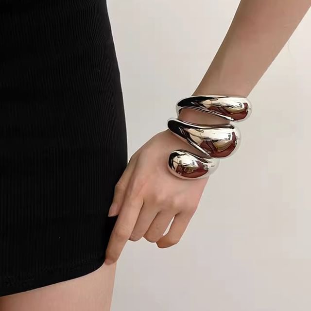 JVL-Polished Alloy Open Bangle