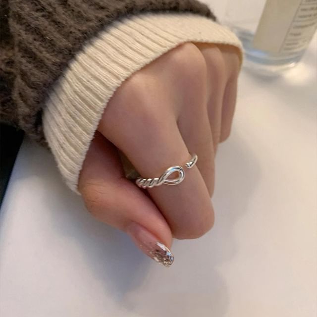 Seirios-Twisted Open Ring