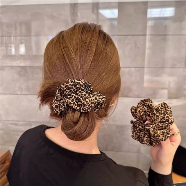 Allyrinta-Leopard Print Scrunchie Set
