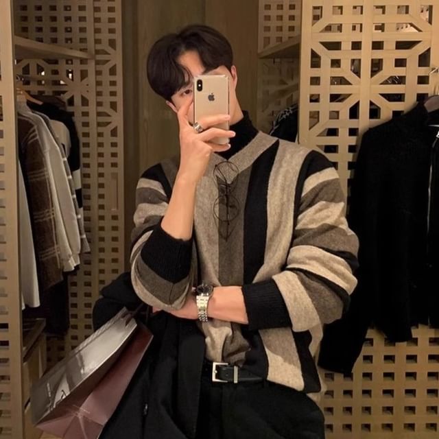 Savenne-V-Neck Color Block Sweater