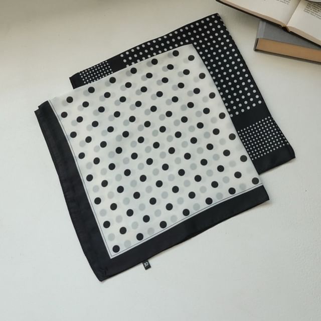 Frior-Dotted Scarf