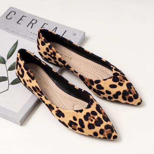 Point Toes Co - Leopard Print Flats
