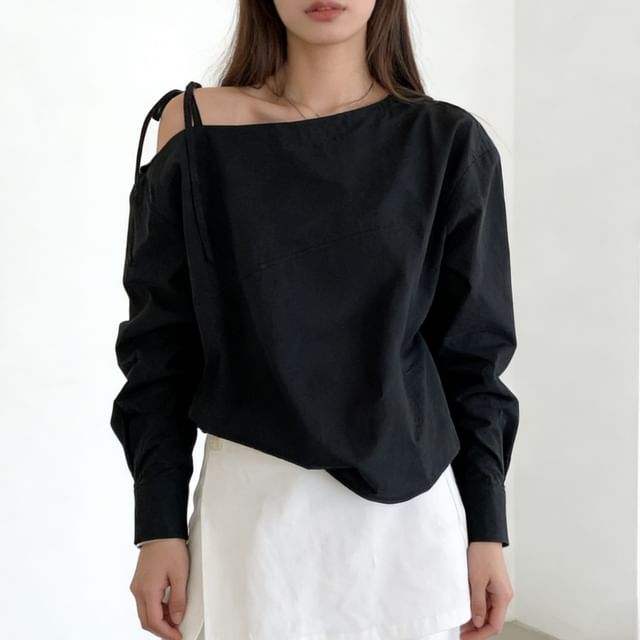 ISSOL-Long-Sleeve Asymmetrical Neck Cold-Shoulder Plain Blouse