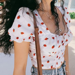 Chokran - Strawberry Print Cropped Top | YesStyle