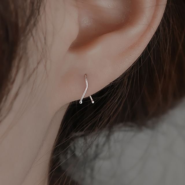 Seirios-Wire Ear Stud