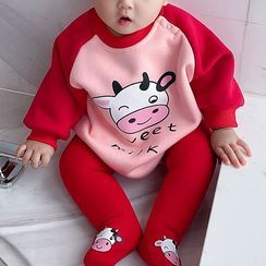MOM Kiss - Kids Cow Print Long-Sleeve Raglan Bodysuit Top MOM Kiss - Kids Cow Print Long-Sleeve Raglan Bodysuit Top