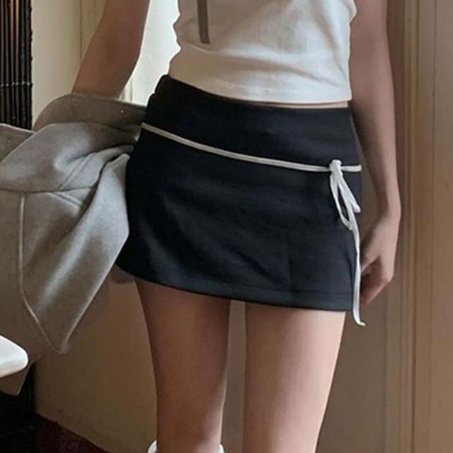 Daybreak-Mid Rise Bow Mini A-Line Skirt