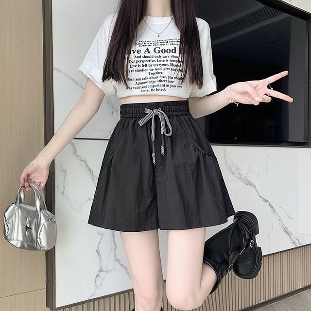 Sienne-Drawstring Waist Plain Shorts