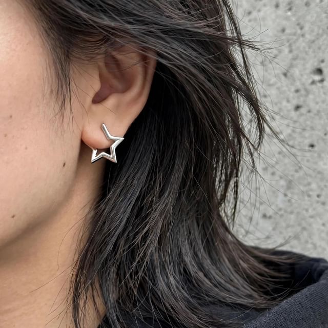 Juanitro-Star Alloy Huggie Earring