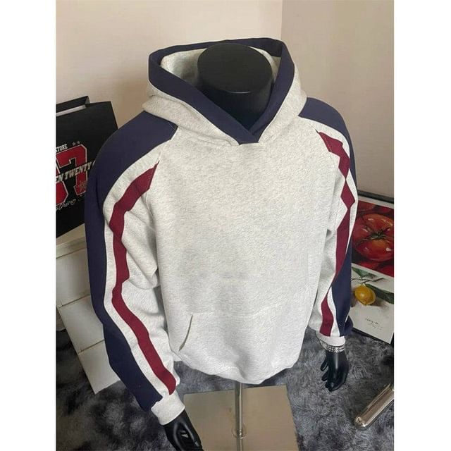 Kimeya-Striped Pocket Detail Hoodie
