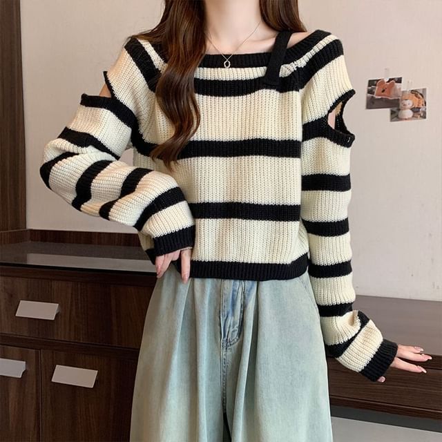 Sisyphi-Cutout Striped Sweater