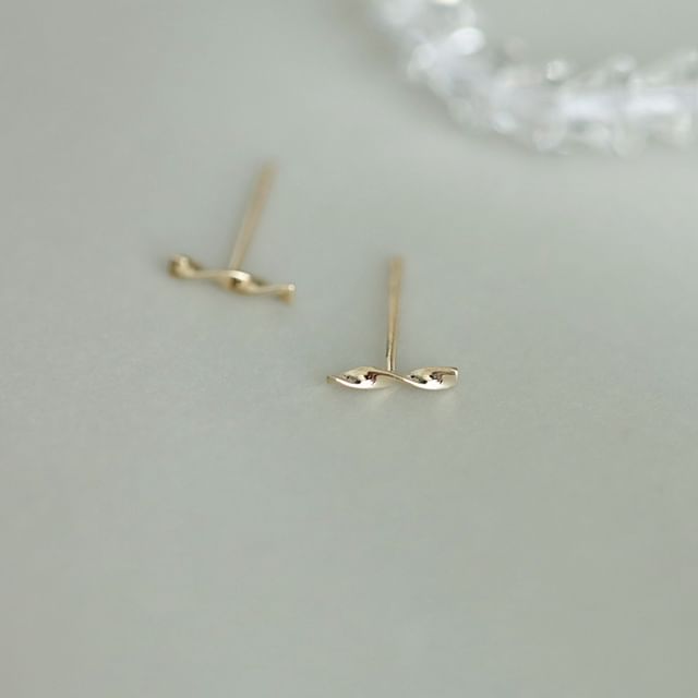 Phoenoa-Twisted S925 Sterling Silver Stud Earring