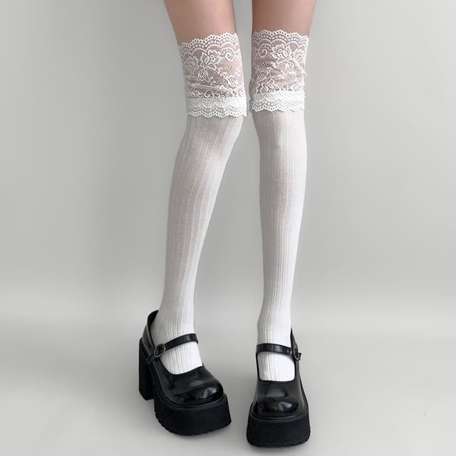 Desperim-Lace Tall Socks