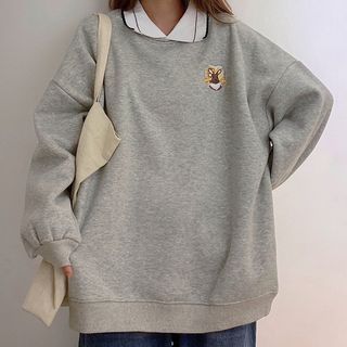 collared sweatshirt