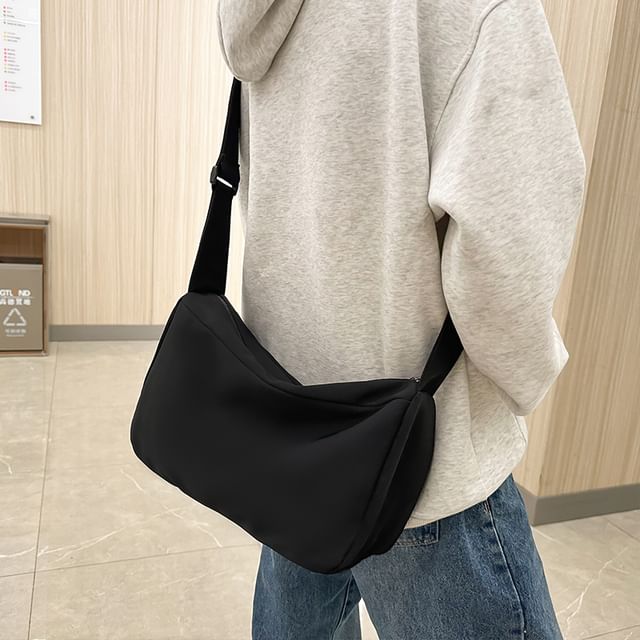 EAVALURE-Plain Nylon Crossbody Bag