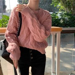 KUMI - Cropped Cable-Knit Sweater KUMI - Cropped Cable-Knit Sweater